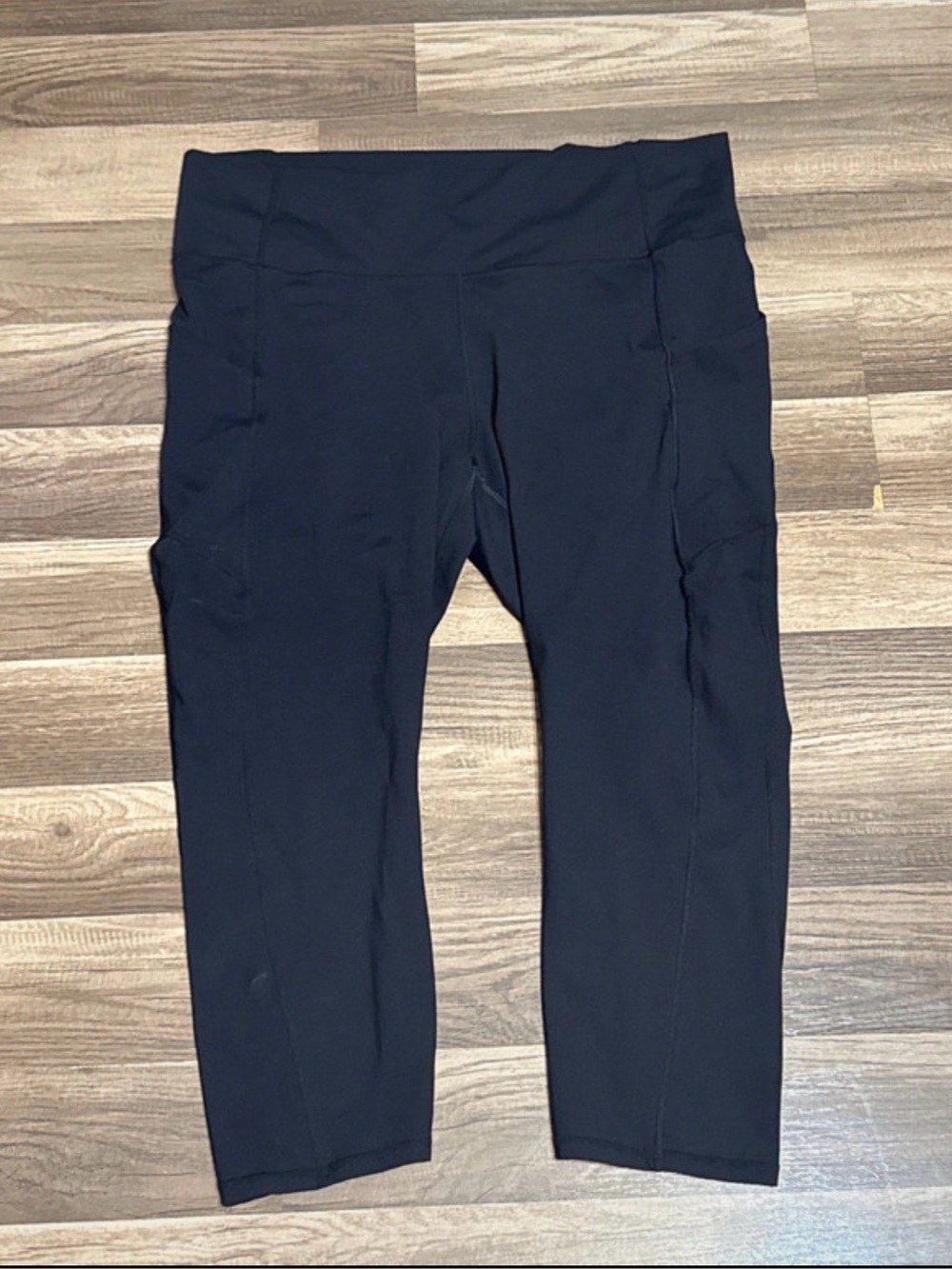 Fabletics Black athletic Cropped Leggings women’s size XL